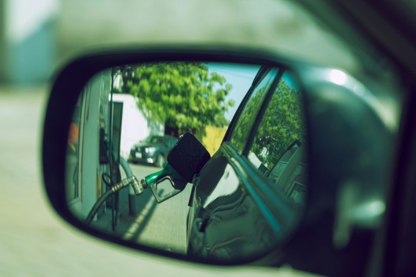 Πες μας το ΑΦΜ σου, να σου πούμε αν μπορείς να μπεις σήμερα στο Fuel Pass