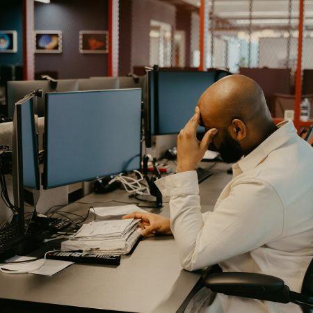 Δεν μιλάμε αρκετά για το body shaming που δέχονται καθημερινά οι άντρες