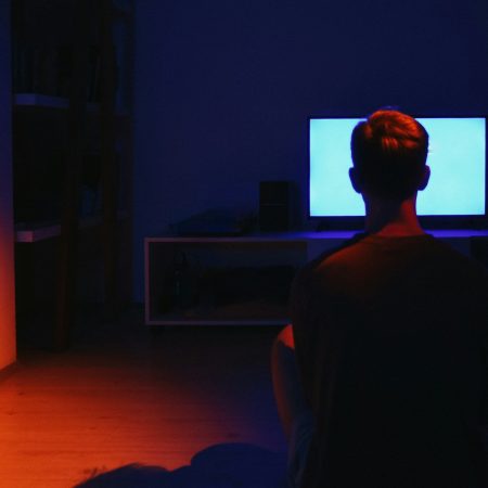 Τι θέλουν να σου πουν οι κρίσεις πανικού που παθαίνεις κάθε νύχτα