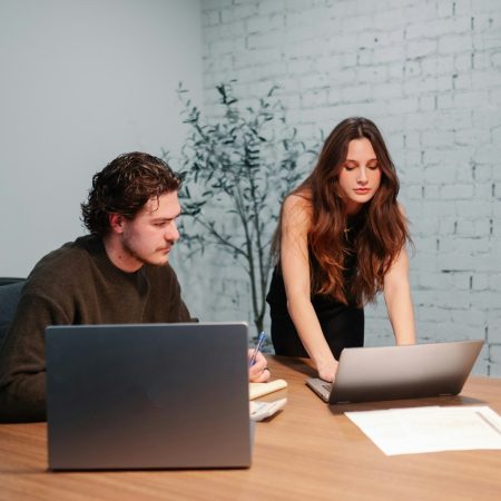 Γιατί το γραφείο είναι ο πιο valid χώρος για να γνωρίσεις κάποιον για dating