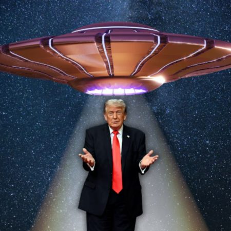 Ο Τραμπ βγάζει στη φόρα υλικό για τα UFO: «Ας αποφασίσει ο κόσμος τι δ***λο συμβαίνει»