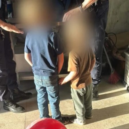 Μητέρα εγκατέλειψε τα δύο παιδιά της σε δάσος στην Πορτογαλία παίζοντας «τυφλόμυγα»