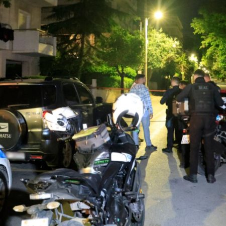 Χολαργός: Άνδρας πuροβόλησε και τραυμάτισε τη σύζυγό του κι έπειτα αυtοκtόνησε