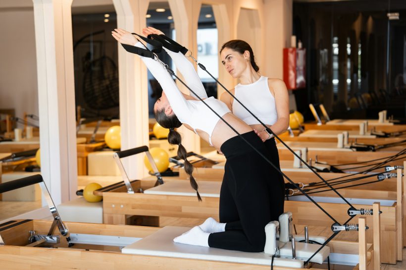 Ο pilates instructor είναι ο ψυχολόγος που χρειάζεσαι κι ο φίλος που δε θα ήθελες