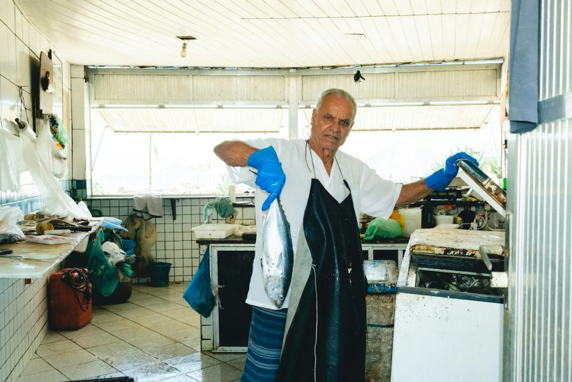 Η Ελλάδα δουλεύει περισσότερο από όλη την Ευρώπη. Μπράβο μας, ή ντροπή μας;