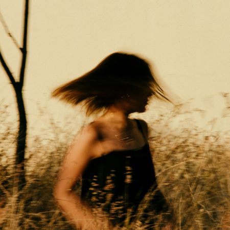 Αυτή η αίσθηση πως δε σε θυμάται κανείς, και κανείς δε σε περιμένει