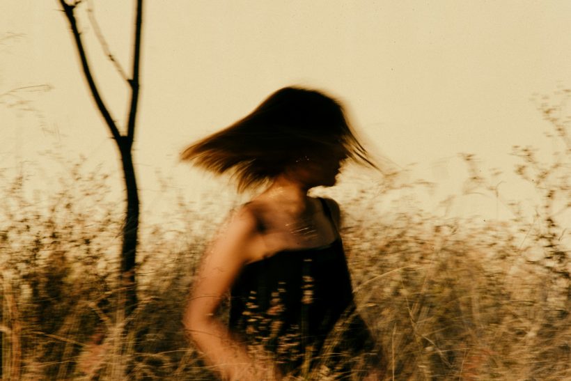Αυτή η αίσθηση πως δε σε θυμάται κανείς, και κανείς δε σε περιμένει
