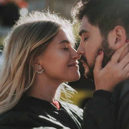 Κι αν τελικά δε χρειάζεται να «θεραπευτείς για να αγαπηθείς»;