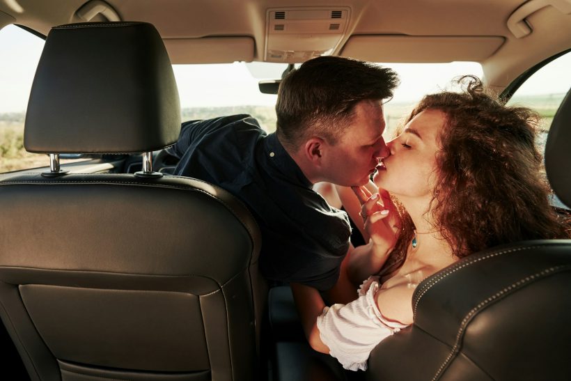 Δυνατά love stories ξεκινάνε απ' ανθρώπους που έκαναν πως όλα συνέβησαν τυχαία