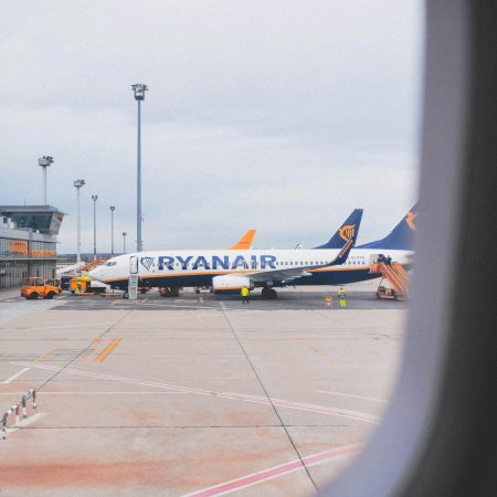 Κλείνει η Ryanair τη βάση της στη Θεσσαλονίκη;
