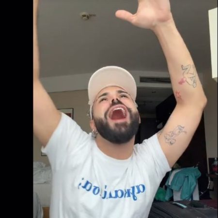 Ακύλα Spasto! Τώρα ξεκινάει το αγόρι μας, με νέο άλμπουμ και καυτό πρώτο track