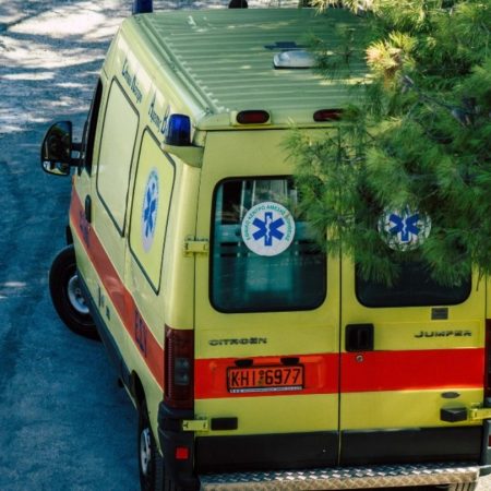 Διπλό φονiκό στο Αίγιο: Βρέθηκαν 54χρονη και ο 26χρονος γιος της σε λουτρό αiματος