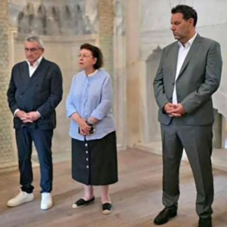 Τουμπεκί στον Δήμαρχο Ρόδου από Μενδώνη αφού απαγόρευσε να μιλήσει σε εγκαίνια