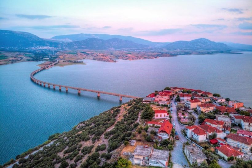 Ο Δήμος Σερβίων δίνει 5.000 ευρώ για νέα ζευγάρια που θέλουν να εγκατασταθούν εκεί