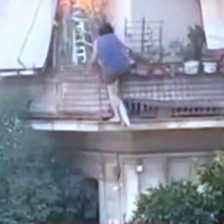 «Πήδα γιαγιά, θα σε πιάσω»: Η ανθρώπινη αλυσίδα που νίκησε τις φλόγες στην Καλλιθέα