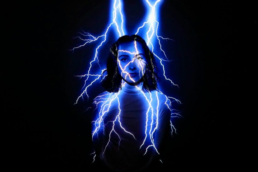 Το electros#x είναι BΔSM και γίνεται το νέο k1nk της κρεβατοκάμαρας