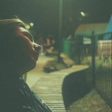 Κανείς δεν κρίνει τόσο τη ζωή σου όσο κάποιος που φοβάται να ζήσει τη δική του
