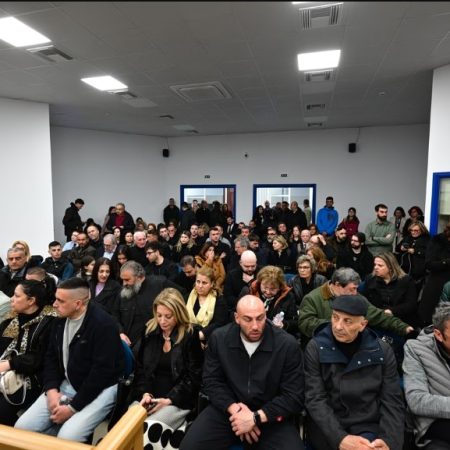 Σε κρίσιμο διαδικαστικό στάδιο περνά σήμερα η δίκη για τα Τέμπη
