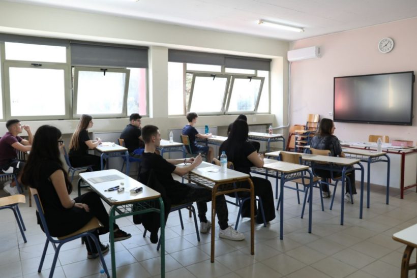 2 μαθητές του ΕΠΑΛ πήραν κατά λάθος τα θέματα των ΓΕΛ και τελικά βαθμολογήθηκαν με άριστα