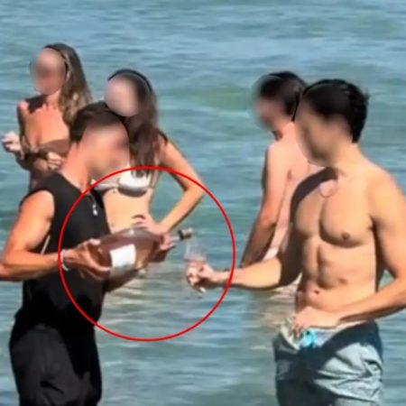 Πόσο βαθιά πρέπει να βουτήξει ένας σερβιτόρος στην Πάρο για ένα καλό tip;