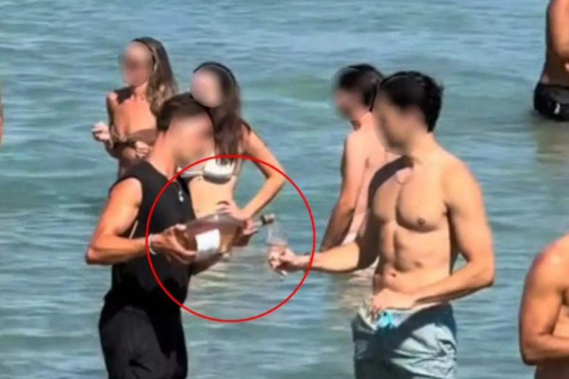 Πόσο βαθιά πρέπει να βουτήξει ένας σερβιτόρος στην Πάρο για ένα καλό tip;