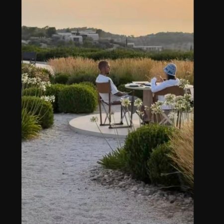 Hailey και Justin Bieber κάνουν διακοπές στο Κρανίδι με τον γιο τους, γιατί σαν την Ελλαδίτσα δεν έχει