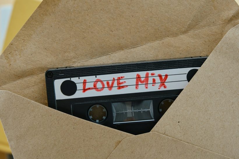 Δεν είναι καλοκαίρι αν δεν έχεις την τέλεια playlist για κάθε περίσταση