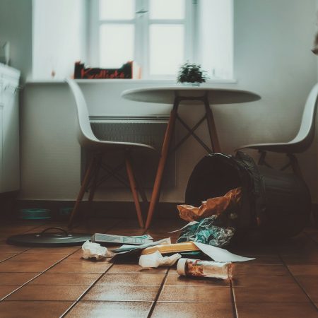 Τι συμβαίνει όταν ο εγκέφαλος αποφασίζει ότι η πραγματικότητα είναι απάλευτα δύσκολη;