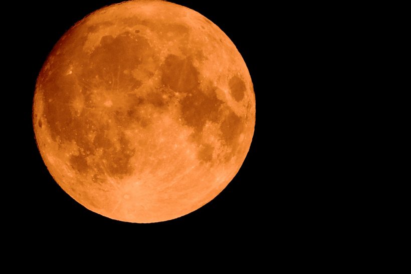 Τα 4 ζώδια που θα επηρεάσει περισσότερο η πανσέληνος του «Κόκκινου Ελαφιού»