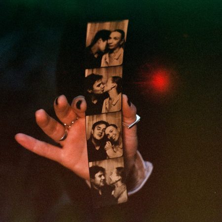 12 φορές που οι Έλληνες ποιητές και συγγραφείς είπαν «σ’ αγαπώ» με λέξεις άπιαστες