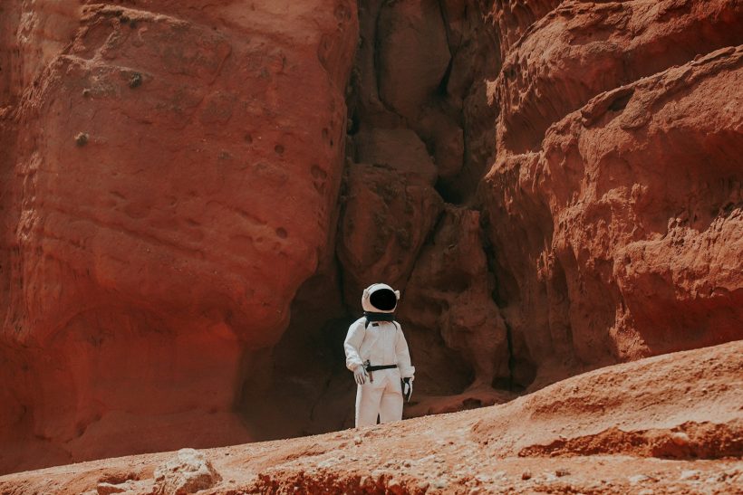 NASA: Zητά εθελοντές για έναν χρόνο ζωής σε προσομοίωση Σελήνης και Άρη