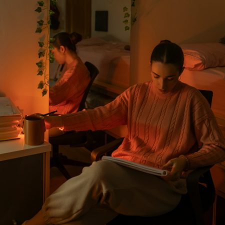 Οι millennials και η σύγχυση ανάμεσα στο «έχω αξία» και στο «παράγω αξία»