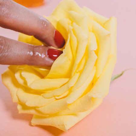 Το ελαιόλαδο πάει στη σαλάτα κι όχι στα γεννhτικά μας όργανα, ξεκολλάτε