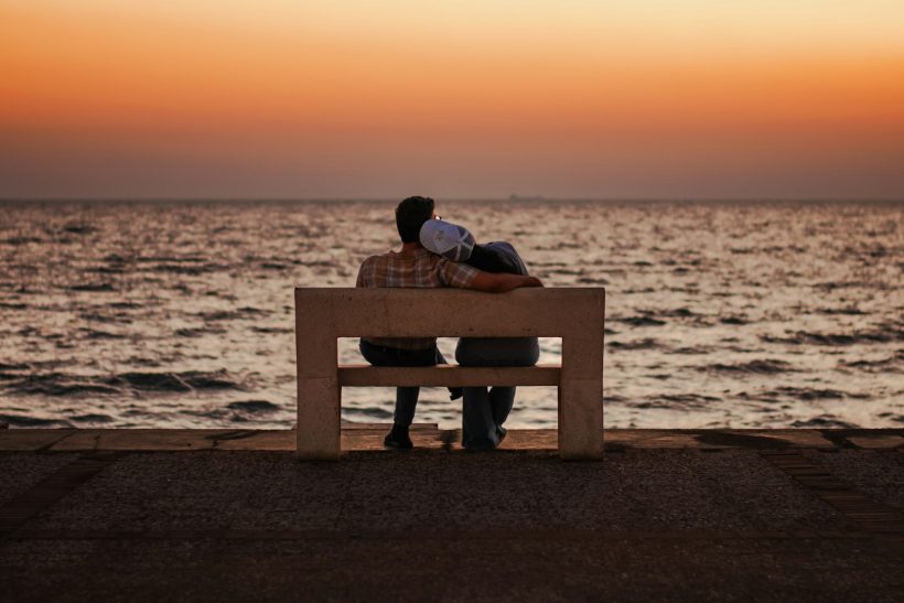 Καλοκαίρι σημαίνει επιστροφή σε μέρη που όλο και κάποιον πρώην θα συναντήσεις