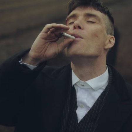 Fun fact: O Cillian Murphy (Tomy Shelby) από το Peaky Blinders δεν καπνiζει καν