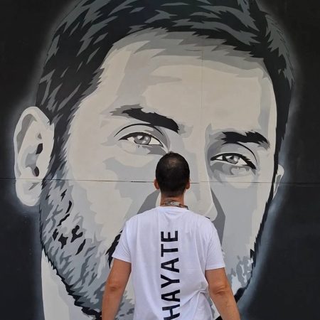 Οι street artists αποδίδουν φόρο τιμής στον Γιώργο Μαζωνάκη