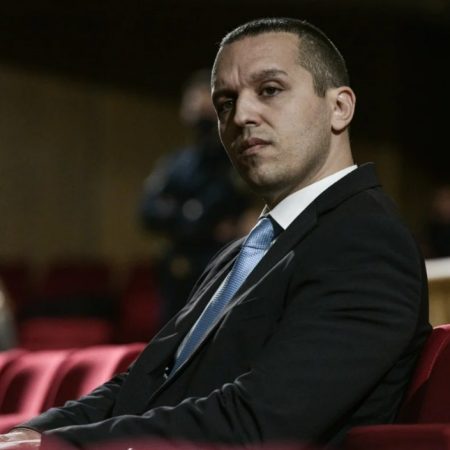 Σήμερα ο Κασιδιάρης βγαίνει από τη φυλακή και ξαναχτυπά την πόρτα της πολιτικής