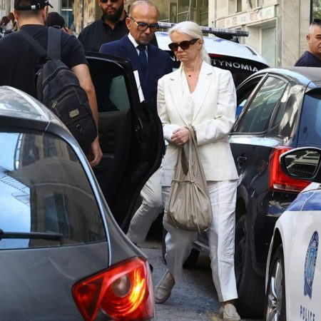 Με άγριες διαθέσεις υποδέχτηκαν οι κρατούμενοι τους γιατρούς του Μαζωνάκη στις φυλακές