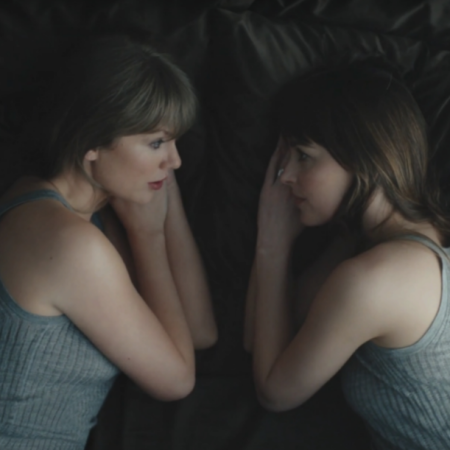 Η Taylor Swift γίνεται «Patient Zero» και προειδοποιεί την Dakota Johnson να φυλάγεται από τον Colin Farrell