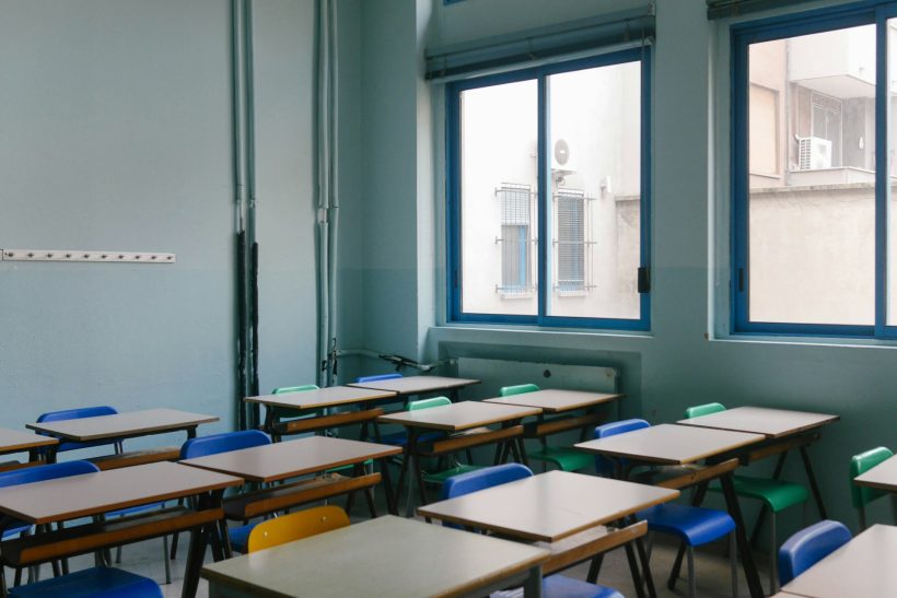 1 στους 2 Έλληνες μαθητές δεν κατανοεί ένα απλό κείμενο και δεν ξέρει βασικές πράξεις