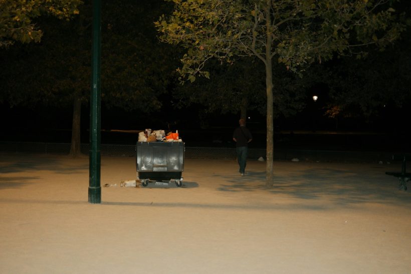 Πώς μια σακούλα σκουπιδιών μπορεί να σου δείξει ότι μεγάλωσες