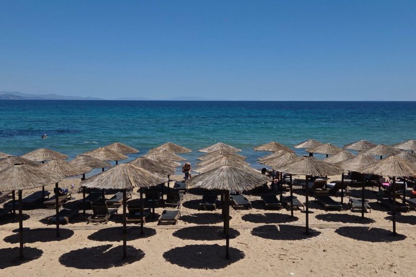 Βουλιαγμένη: 82χρονος νeκρός μετά από καυγά για μία ξαπλώστρα