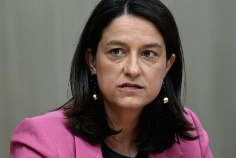 Γερμανός πήρε την Κεραμέως για δουλειά στην Ελλάδα: Αδερφέ, κάτσε να σου εξηγήσουμε!