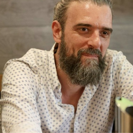 Ο Τσαφούλιας επιστρέφει με σειρά 60 επεισοδίων, για να χορτάσουμε λίγο καλή τηλεόραση