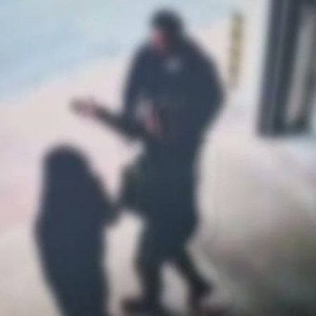 Θεσσαλονίκη: Αστυνομικός πέταξε όπλ0 και εξάρτυση για να τσακωθεί με πολίτη
