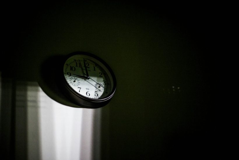 Πόση ζωή ξοδεύουμε περιμένοντας να ξεκαθαρίσουν τα πράγματα;