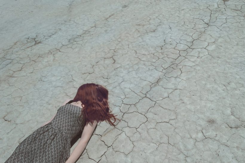 Γιατί παθαίνουμε πια burnout στα 20s μας;