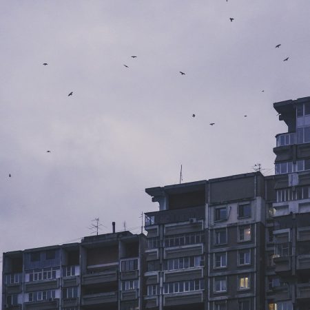 Γιατί το να βρεις ένα φυσιολογικό σπίτι στην πόλη έγινε κάτι σαν το 